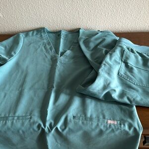 Figs Casma scrub top w/ matching Zamora joggers, both XL